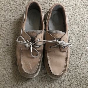 Size 8 sperrys